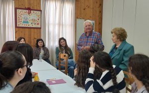 Επίσκεψη μαθητών του 2ου Γυμνασίου Αργοστολίου στο ΚΑΠΗ στο πλαίσιο δράσεων Ενεργού Πολίτη