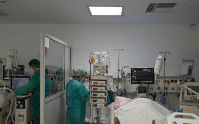 Ο 15χρονος Δημήτρης που έπαθε θερμοπληξία και υπεβλήθη σε μεταμόσχευση, πλέον μιλά και τρώει
