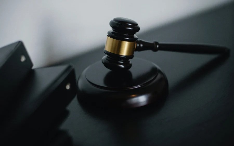 Συνταγματικός ο νόμος για την υποχρεωτικότητα των εμβολίων από ελληνικό δικαστήριο