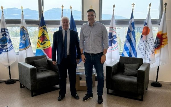Συνάντηση Περιφερειάρχη Ιονίων Νήσων Γιάννη Τρεπεκλή με τον Υπ. Κλιματικής Κρίσης και Πολιτικής Προστασίας Βασίλη Κικίλια