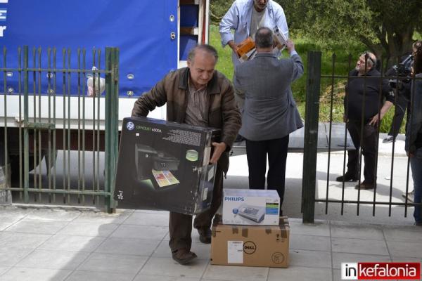 Ληξούρι: ΤΙΤΑΝ(ια) προσφορά στο ΕΠΑΛ και το γηροκομείο (εικόνες + video)