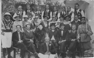 Μουσοποριαράτα: Μια φωτογραφία του 1939 από αυθεντική Κεφαλονίτικη Μάσκαρα