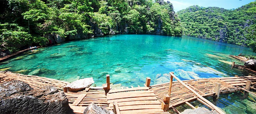 Kayangan Lake: Η ομορφότερη εξωτική λίμνη!