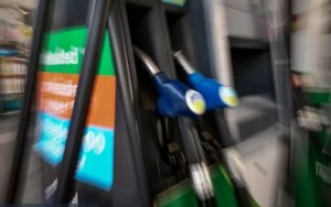 Fuel Pass 2: Aυξάνoνται τα ποσά της επιδότησης - Αύξηση ως τα 45.000 ευρώ το εισοδηματικό όριο - Όλα τα ποσά και οι προϋποθέσεις