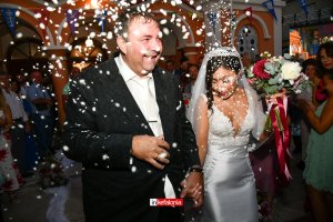 ΑΝΑΝΕΩΜΕΝΟ: Ο γάμος της χρονιάς στο Ληξούρι! Ο Δήμαρχος Γιώργος Κατσιβέλης ανέβηκε τα σκαλιά της εκκλησίας