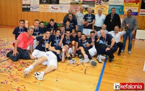 Το γλέντησαν με την ψυχή τους! Η φιέστα ανόδου του ΝΕΟΛ (εικόνες + video)