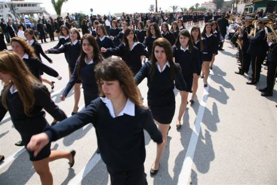 Η παρέλαση στο Ληξούρι σε... 50 κλικ!