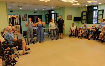 Δημοτικό Γηροκομείο Αργοστολίου: Όμορφες στιγμές γεμάτες πολιτισμό με την θεατρική παράσταση «Αργοστόλι – Ληξούρι: Η ιστορία δύο πόλεων»