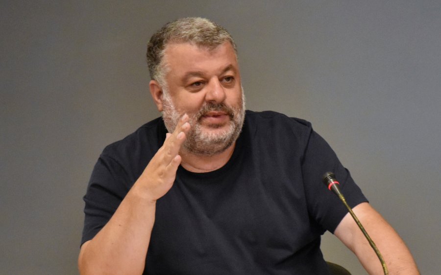 Θεόφιλος : Να αφήσουμε το Γηροκομείο μακριά από πολιτικές αντιπαραθέσεις - Τι είπε για τη νέα ανάπλαση της παραλιακής (COSMOS 96,5)