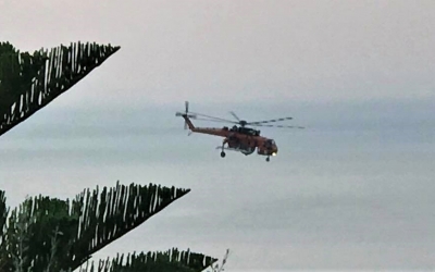 Δραματική νύχτα στην Κεφαλονιά – Και από αέρος πλέον η επιχείρηση κατάσβεσης των πυρκαγιών (Συνεχής ενημέρωση- εικόνες + video)