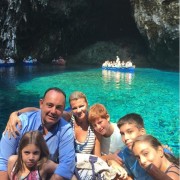 Στην Κεφαλονιά για οικογενειακές διακοπές η κόρη του προέδρου της Κύπρου