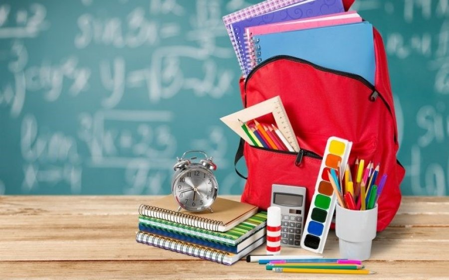 Συγκέντρωση σχολικών ειδών απο τον Δήμο Αργοστολίου