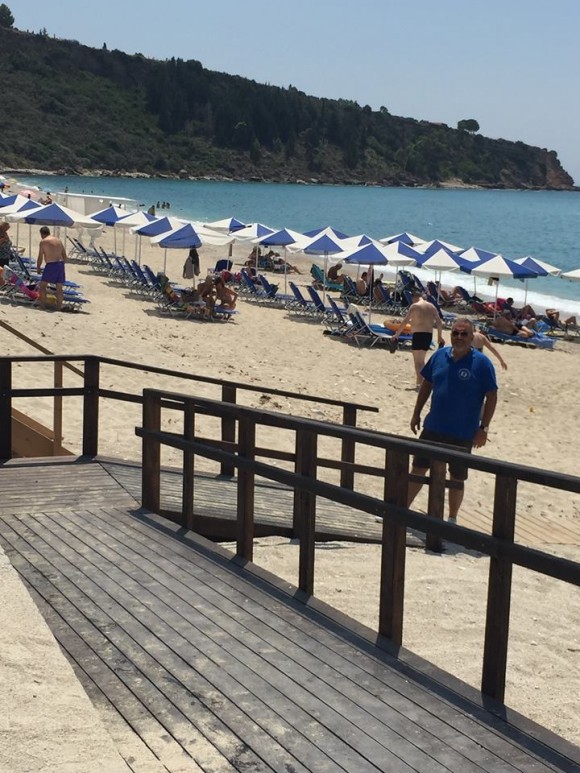 Αντικαταστάθηκε η κατεστραμμένη μπάρα για ΑΜΕΑ στον Λουρδά