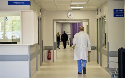 Περισσότερα χρόνια ζωής, λιγότερη υγεία: Η σκληρή αλήθεια για την Ελλάδα