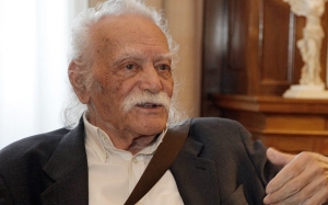 Πέθανε ο Μανώλης Γλέζος