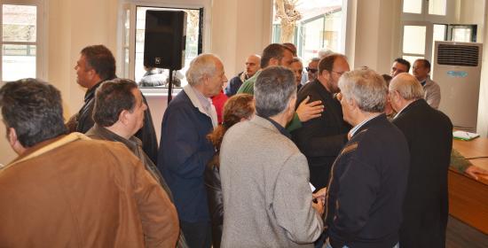 Ληξούρι: Δημοτικό συμβούλιο «υβρίδιο» με φινάλε… παρωδία!