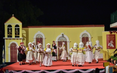 Μια εξαιρετική μουσικοχορευτική παράσταση από το "Αράκλι" (εικόνες)