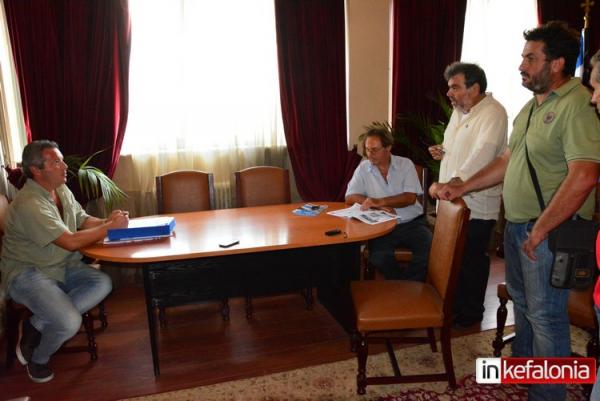 ΕΛΜΕΚΙ: Παραστάσεις διαμαρτυρίας σε αντιπεριφερειάρχη και δήμαρχο για τα προβλήματα της Παιδείας (Ηχητικά)