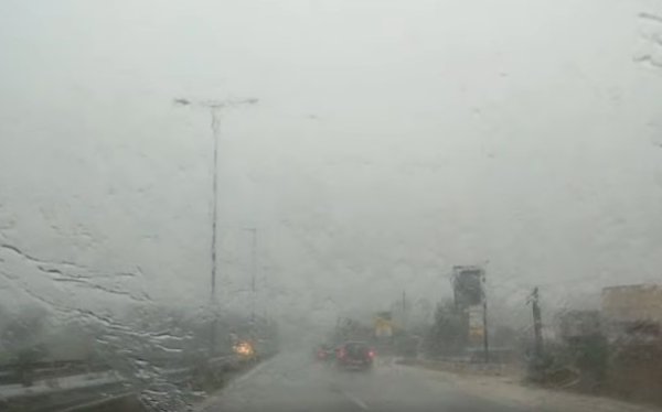 Έντονη καταιγίδα με κεραυνούς στην Κεφαλονιά - Προσοχή στις μετακινήσεις!