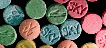 Συλλήψεις στη Ζάκυνθο: Δυο Σέρβοι διακινούσαν χάπια «ecstasy»