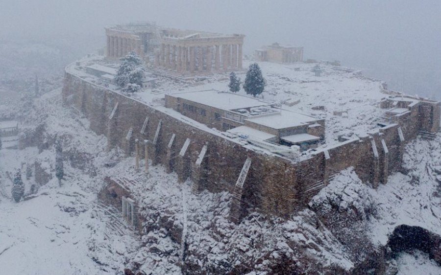ΕΜΥ: Μια από τις εντονότερες χιονοπτώσεις των τελευταίων 40 ετών στην Αθήνα