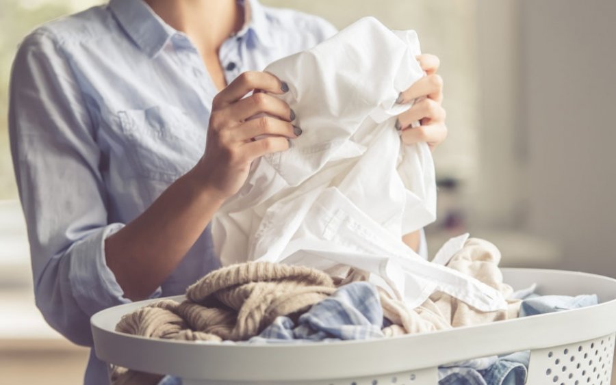 Τι να κάνω για να μην μυρίζουν μούχλα τα ρούχα μου μετά το πλύσιμο;