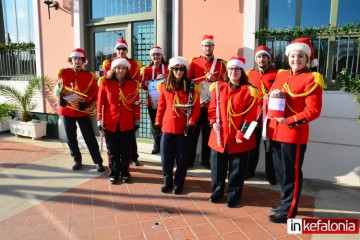 Τα Πρωτοχρονιάτικα κάλαντα από την Φιλαρμονική «Διονύσιος Λαυράγκας» (video)