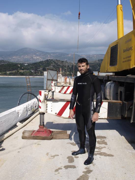 Βρήκαμε δύτη στη γέφυρα!