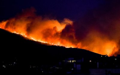 Φωτιά στην Πεντέλη: Δραματικές στιγμές - Δημιουργούνται διαρκώς νέες εστίες – Αγωνία για το Ντράφι - Τι δυσκολεύει τους πυροσβέστες (LIVE ΕΝΗΜΕΡΩΣΗ)