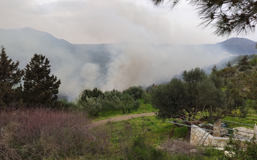 Φωτιά στα Κουβαλάτα (εικόνες)