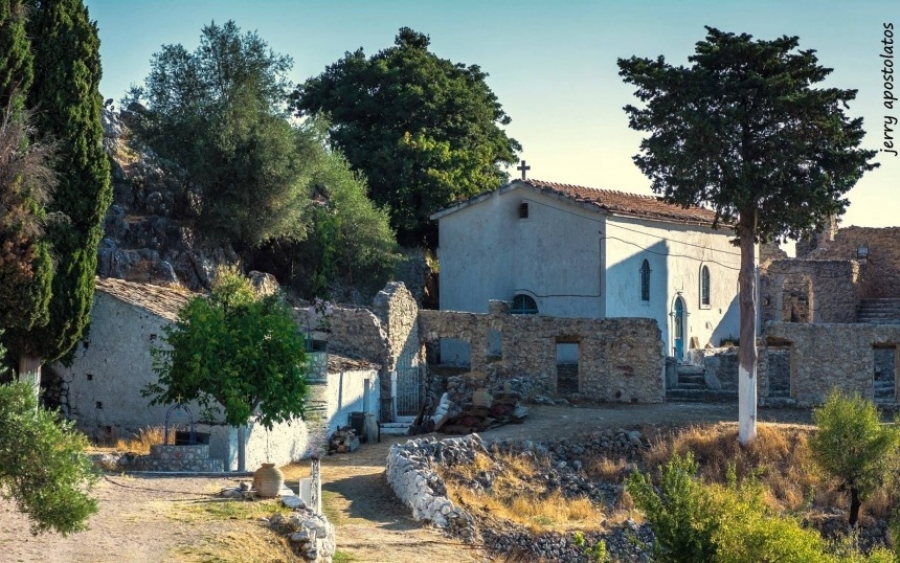 Ένα κεράκι στην μονή της Παναγίας της Άτρου (Του Διονύση Γ. Γαρμπή)