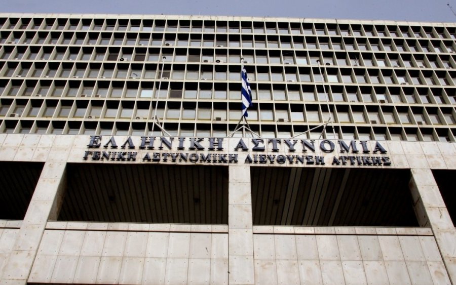 Ηλιούπολη - 19χρονη: Από 11 ετών σεξουαλική κακοποίηση από τον πατέρα της - Την εξέδιδε ο αστυνομικός