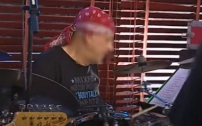 Στη φυλακή ο πρώην ντράμερ των Πυξ Λαξ για τα αδικήματα της σεξουαλικής κακοποίησης τεσσάρων παιδιών από 5 έως 13 ετών