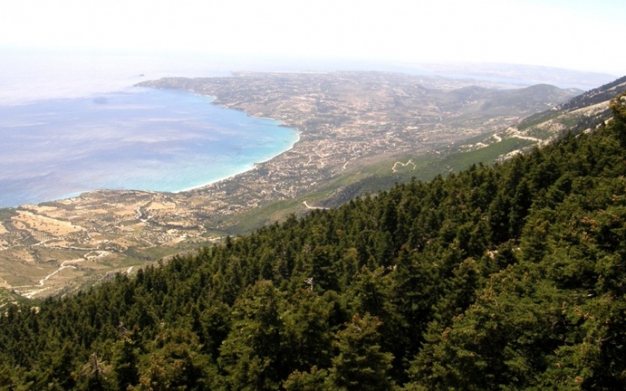 Παράταση απαγόρευσης κυκλοφορίας οχημάτων και εκδρομέων στον Αίνο