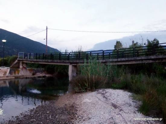 Ο Δήμος απαντά στο εξώδικο για τη πεζογέφυρα Σάμης - Καραβομύλου