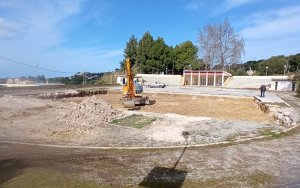 Ο Δήμος Αργοστολίου ξεκίνησε ένα ακόμη νέο αθλητικό έργο, την πλήρη αναμόρφωση του ιστορικού σταδίου Κουρκουμελάτων (εικόνες)