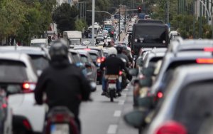 Κατατέθηκε το νομοσχέδιο για τον ΚΟΚ - Όρια ταχύτητας και νέοι κανόνες για δίκυκλα