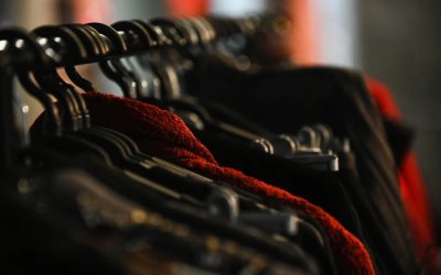 «Επανάσταση» σε Zara και H&amp;M με τα μεταχειρισμένα ρούχα