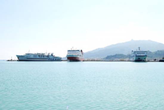 «ΑΔΙΚΗΜΕΝΗ η Ζάκυνθος στις θαλάσσιες συγκοινωνίες»