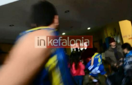 Πανικός στο κλειστό του Αργοστολίου την ώρα του σεισμού (video)