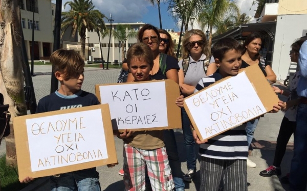 Η ΕΛΜΕΚΙ για την κινητοποίηση για την απομάκρυνση του συμπλέγματος κεραιών από την ταράτσα του ΟΤΕ