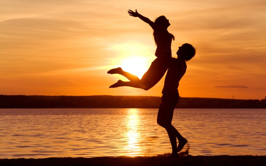 5 απλες και επιστημονικά επιβεβαιωμένες κινήσεις για να κάνετε κάποιον να σας ερωτευτεί