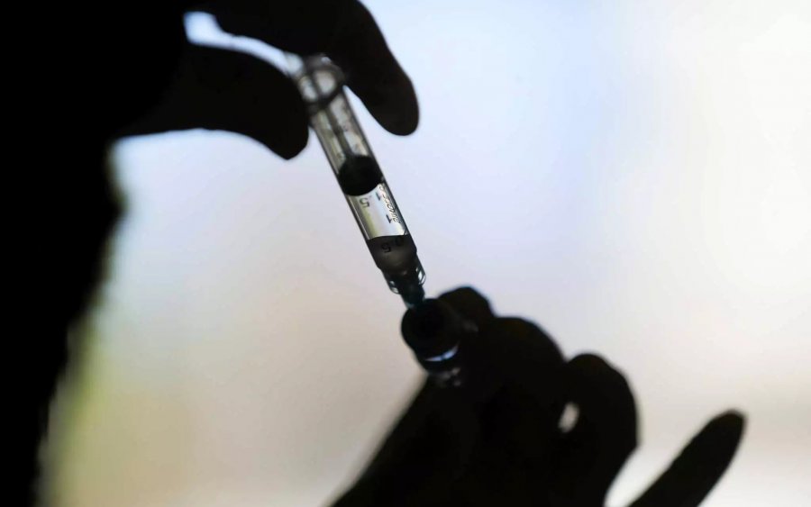 AstraZeneca: Έκτακτη συνεδρίαση της Επιτροπής Εμβολιασμών μετά τα περιστατικά
