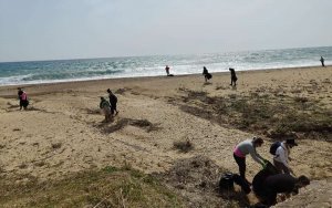 Η ομάδα &quot;SAVE YOUR HOOD&quot; καθάρισε την παραλία της Σκάλας!