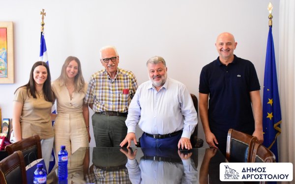 Επίσκεψη καθηγητή Γουργουλιάνη και Κινητής Μονάδας Ελληνικής Πνευμονολογικής Εταιρείας στον Δήμαρχο Αργοστολίου