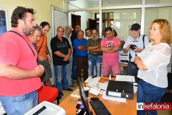 Παράσταση διαμαρτυρίας στο Νοσοκομείο:Τα…είπαν, δεν «ξεθύμαναν» και θα επιστρέψουν! (εικόνες)