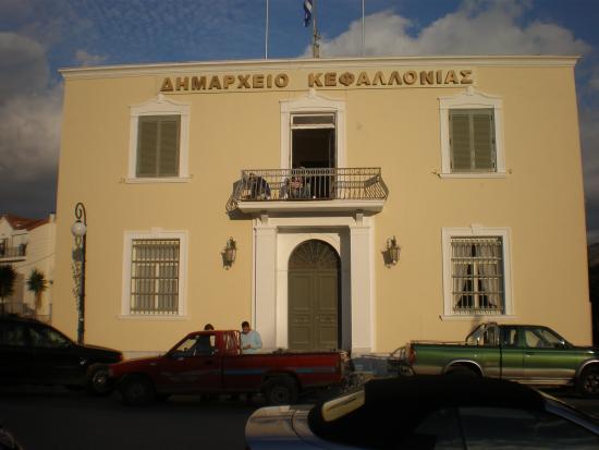 Δήμος : Ανυπόστατα τα δημοσιεύματα για την αποχώρηση της Γενικής Γραμματέως του Δήμου