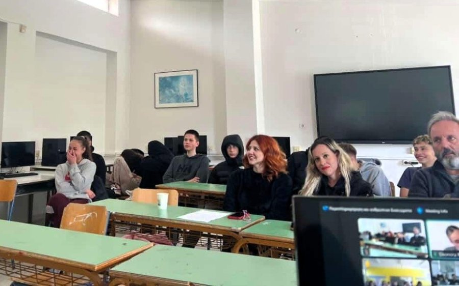 Με επιτυχία η διαδικτυακή συζήτηση του ΓΕ.Λ. Πάστρας με την Ελεονώρα Μελέτη για τα fake news