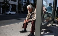 Επίδομα 250 ευρώ: Δείτε ΕΔΩ εάν είστε δικαιούχος - Σήμερα η πληρωμή