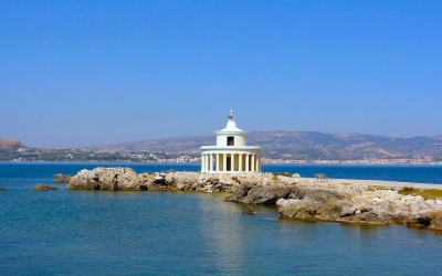 &quot;ΦΑΡΟΣ&quot;: Οι ανθρώπινες σχέσεις σε αυτές τις δύσκολες στιγμές είναι η ασπίδα μας